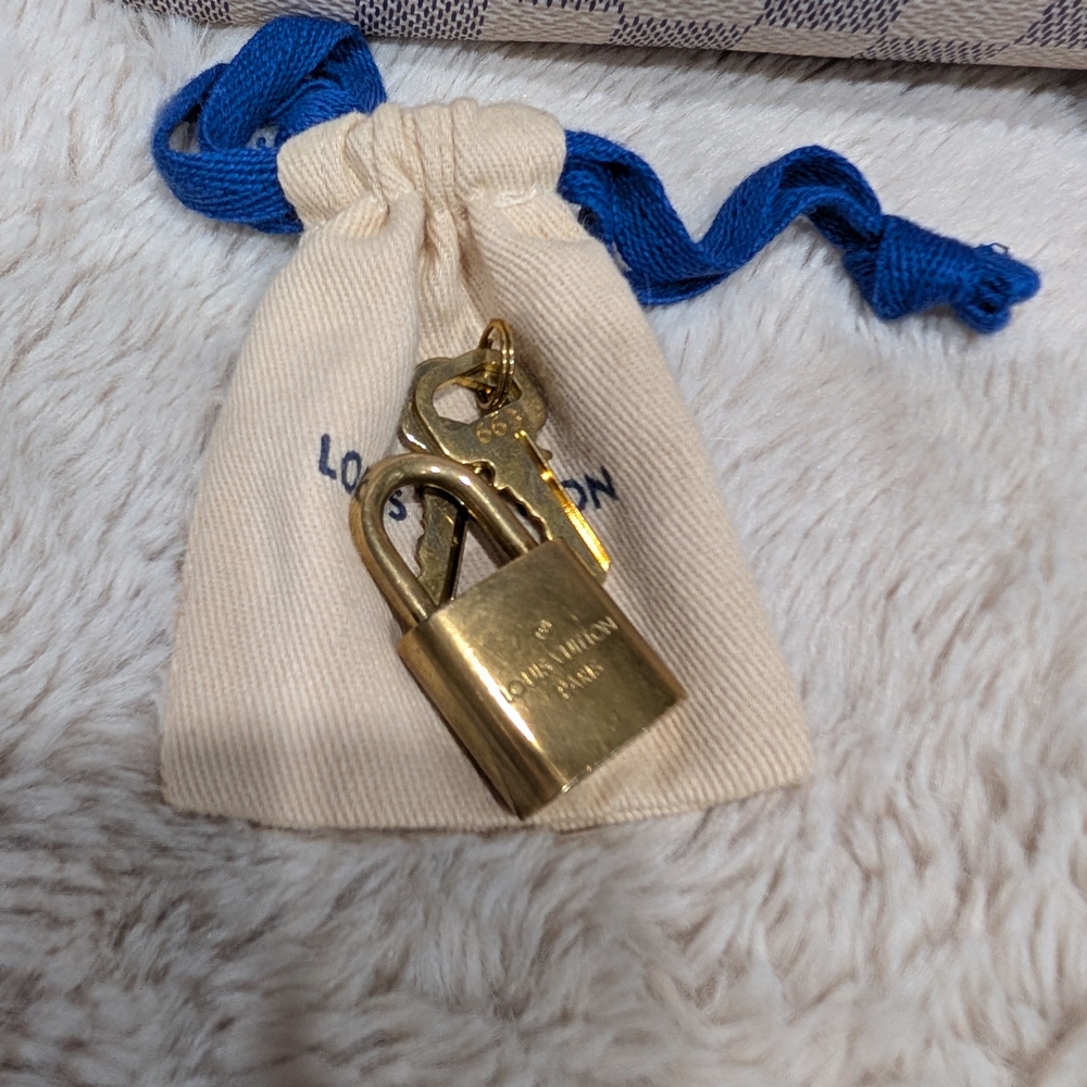 Sold - Picture 3 of 15